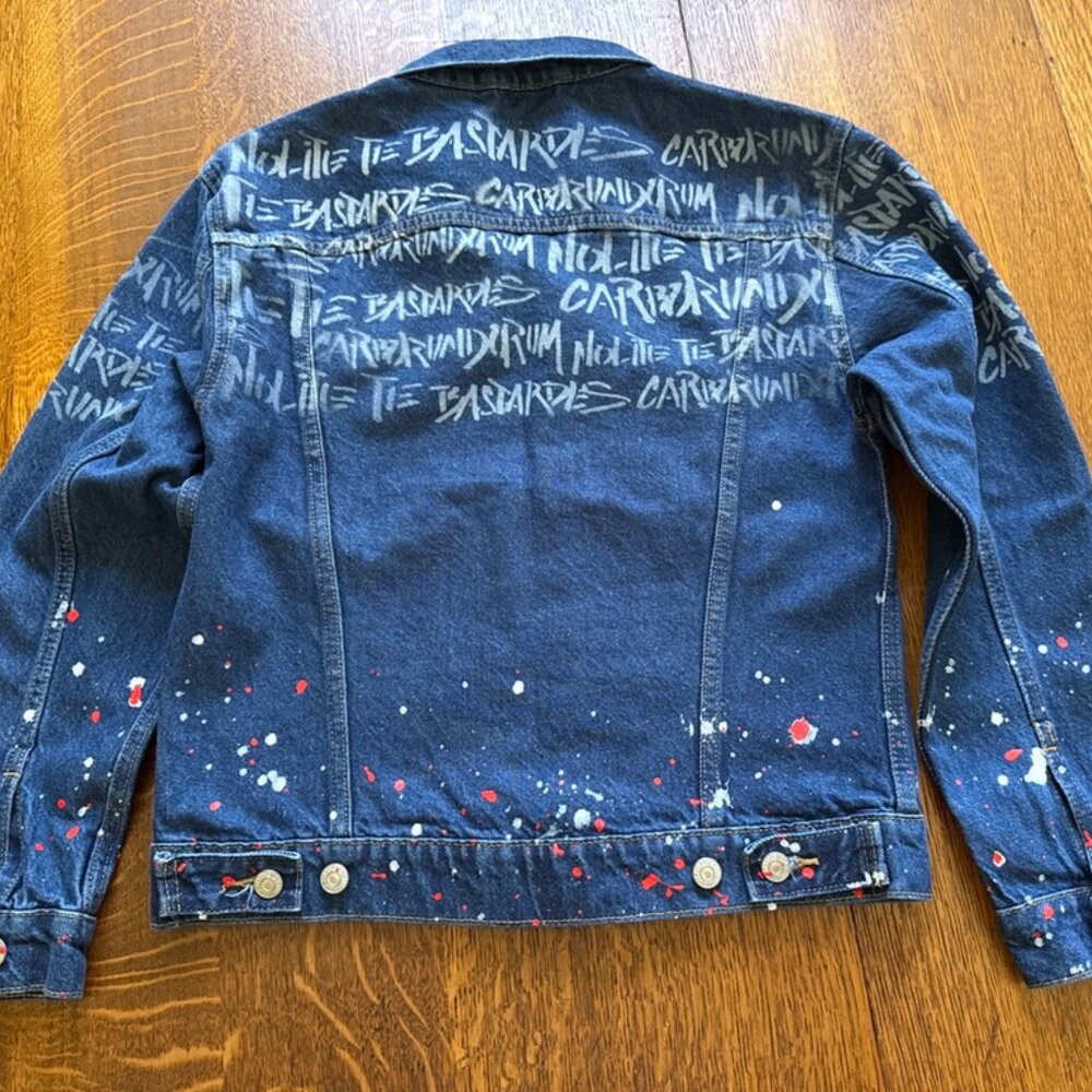 NWT Limited Edition Levi’s X Handmaid’s Tale Small Ex-Boyfriend Trucker Jacket - Picture 7 of 13